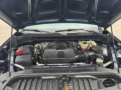 Used 2019 Chevrolet Silverado 1500 Custom w/ Custom Value Package AWD/4WD image 24