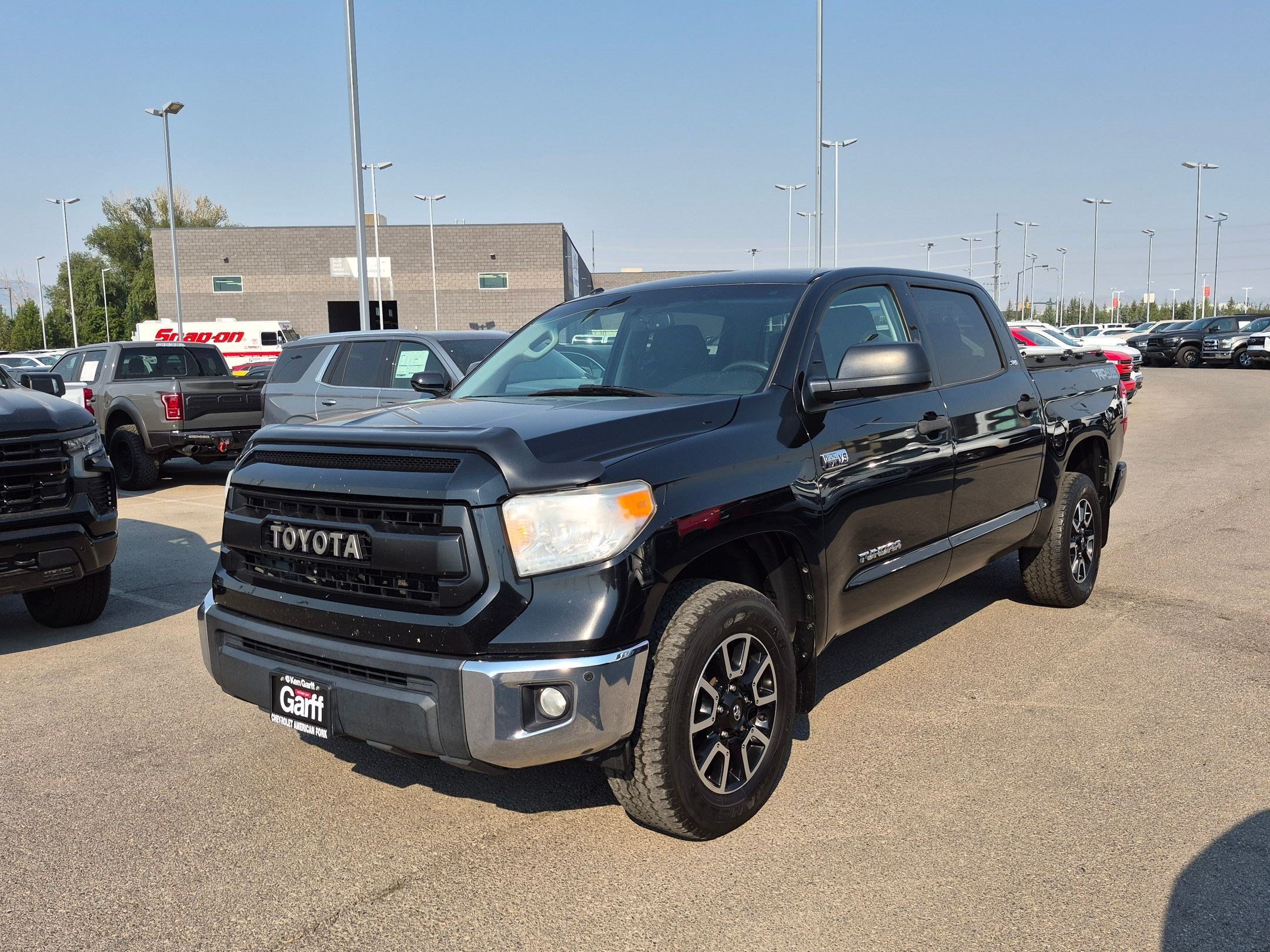 Used 2017 Toyota Tundra SR5 w/ TRD Off Road Package AWD/4WD image 8