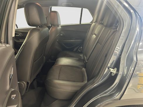 Used 2021 Chevrolet Trax LT w/ Sport Edition FWD image 21