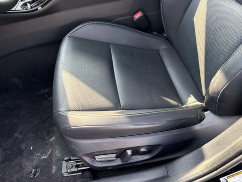 Used 2025 Toyota Prius XLE image 15