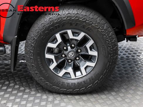 Used 2022 Toyota Tacoma TRD Off-Road w/ Black Out Package (TMS) image 54