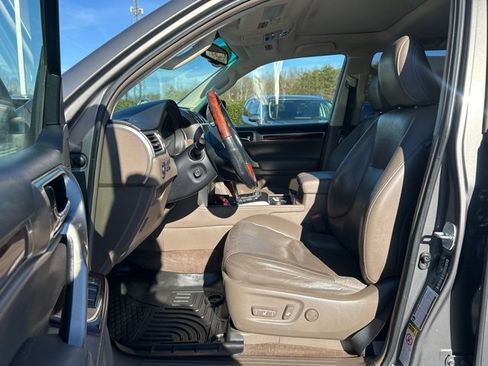 Used 2010 Lexus GX 460 image 13