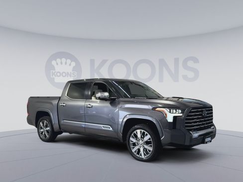 Used 2023 Toyota Tundra Capstone AWD/4WD image 2