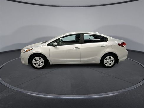 Used 2018 Kia Forte LX image 5