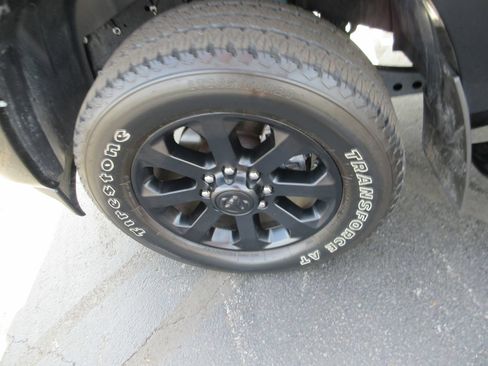 Used 2022 RAM 2500 Laramie w/ Night Edition AWD/4WD image 16