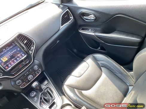 Used 2022 Jeep Cherokee Limited w/ Mopar Interior Package AWD/4WD image 18