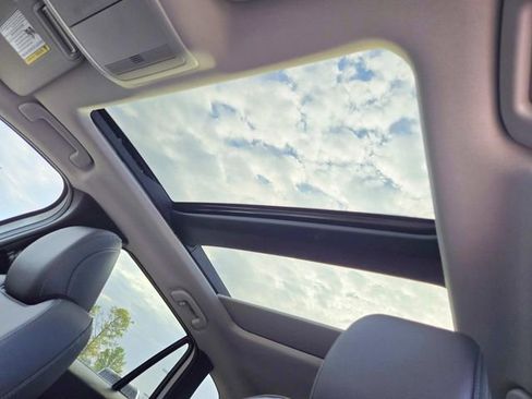 New 2025 MAZDA CX-50 AWD 2.5 S w/ Accent Package image 6