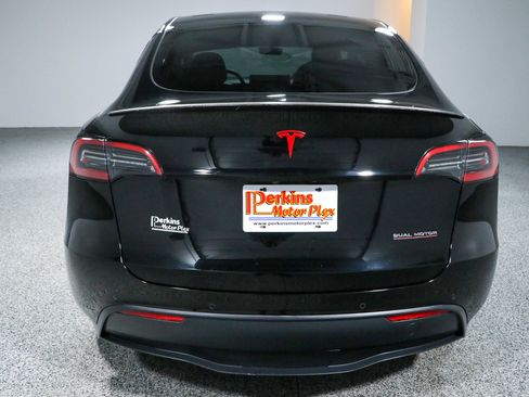 Used 2022 Tesla Model Y Performance AWD/4WD image 8