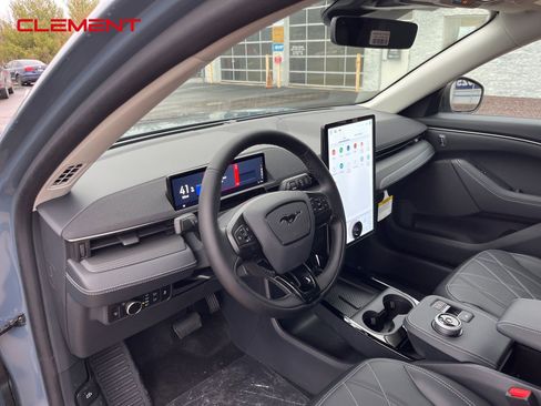 New 2024 Ford Mustang Mach-E Select w/ Comfort Package Lite image 30