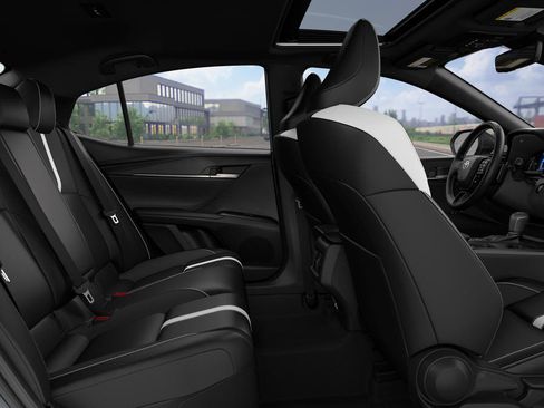 New 2026 Toyota Camry Hybrid FWD image 21