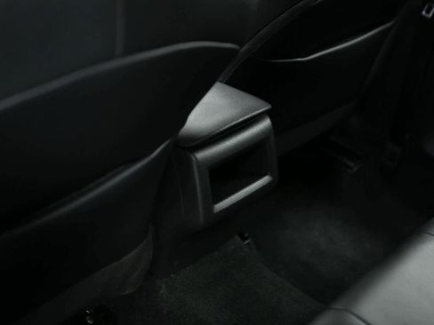 Used 2023 Toyota Camry SE image 25