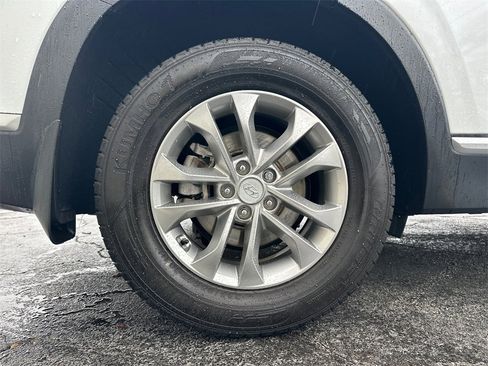 Used 2020 Hyundai Santa Fe SEL w/ Cargo Package image 18