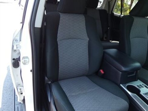 Used 2020 Toyota 4Runner SR5 AWD/4WD image 48