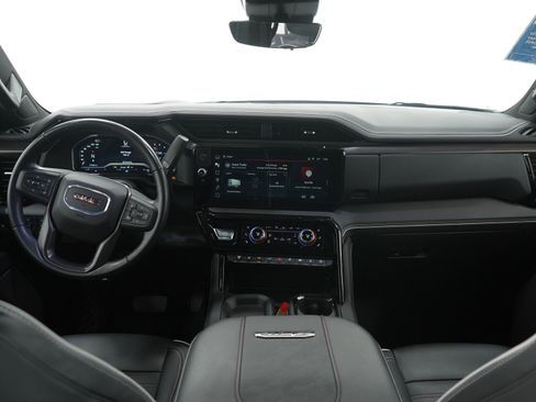 Used 2024 GMC Sierra 2500 AT4X image 17