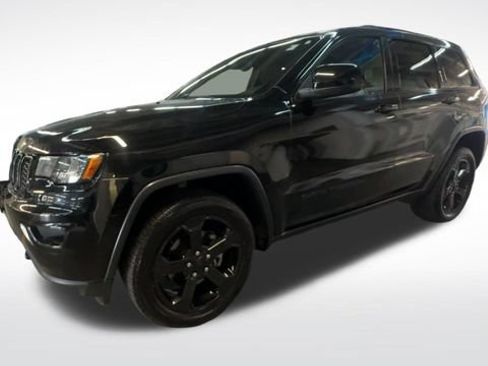 Used 2019 Jeep Grand Cherokee Laredo AWD/4WD image 5