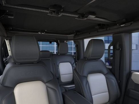 New 2026 Ford Bronco Outer Banks w/ Sasquatch Package AWD/4WD image 12
