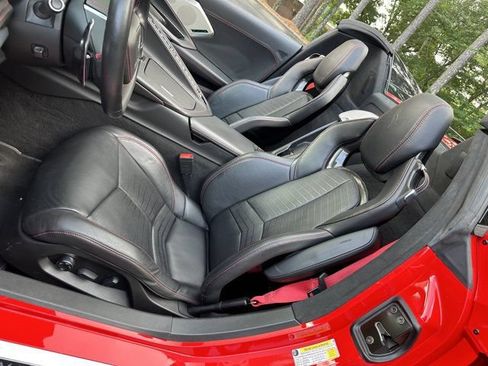 Used 2021 Chevrolet Corvette Stingray Premium Conv w/ Z51 Performance Package RWD image 22