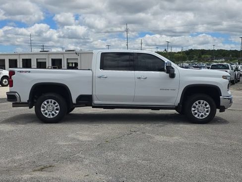 Used 2024 Chevrolet Silverado 3500 LTZ w/ LTZ Premium Package AWD/4WD image 6