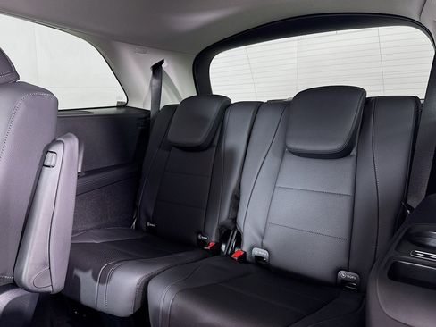 New 2026 Mercedes-Benz GLS 450 4MATIC image 8