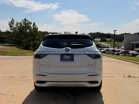 Used 2023 Buick Enclave Avenir w/ Avenir Technology Package FWD image 6