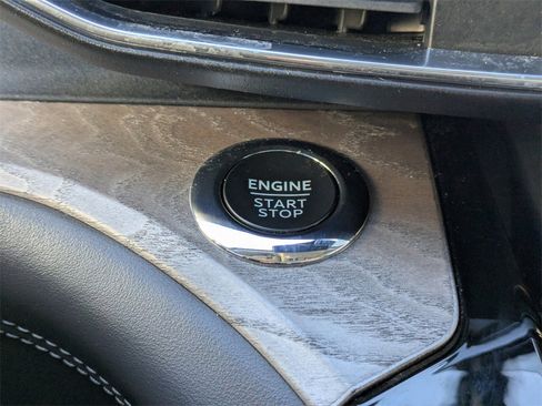 Used 2023 Ford Explorer Platinum w/ Technology Package image 32