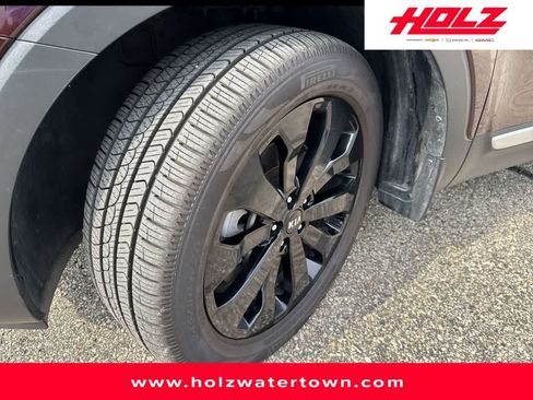 Used 2020 Kia Telluride S AWD/4WD image 3