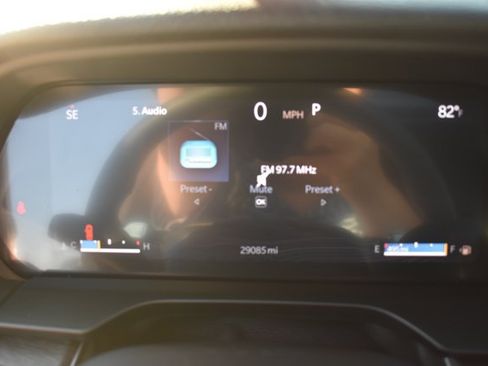 Used 2025 Jeep Grand Cherokee Limited RWD image 23
