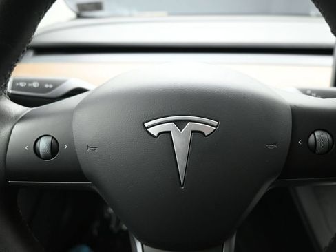 Used 2023 Tesla Model 3 Standard Range RWD image 16