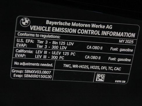 Used 2025 BMW 840i Convertible w/ Comfort Seating Package image 33