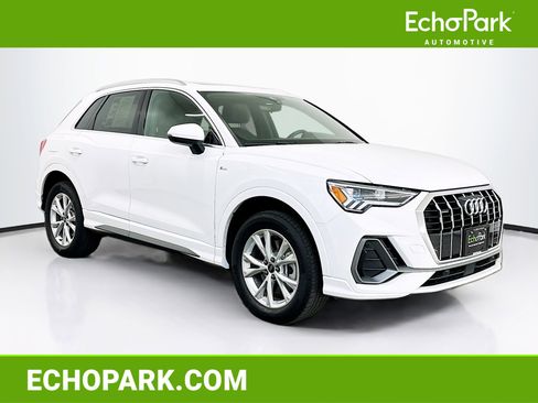 Used 2025 Audi Q3 2.0T Premium image 1
