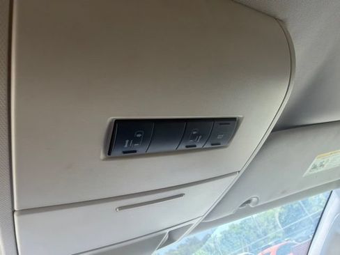 Used 2008 Dodge Grand Caravan SXT FWD image 16