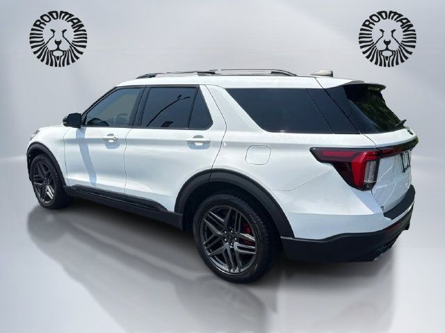 Used 2025 Ford Explorer ST AWD/4WD image 9