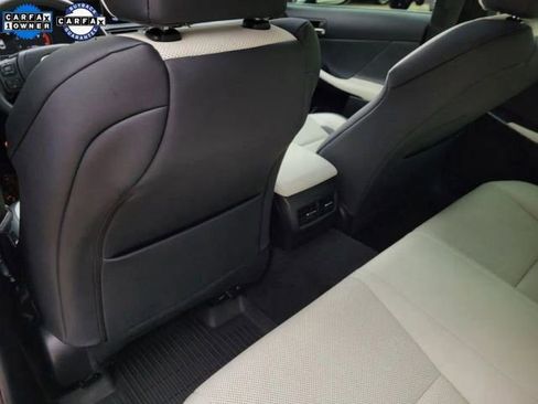 Used 2023 Lexus IS 350 F Sport w/ Navigation Package image 33