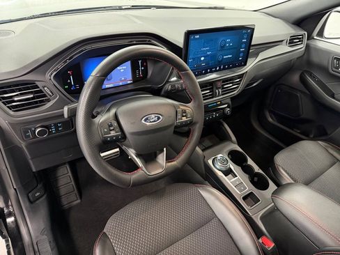 Used 2024 Ford Escape ST-Line w/ Tech Pack #1 image 12