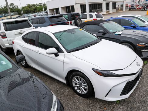Certified 2025 Toyota Camry LE w/ Convenience Package FWD image 7