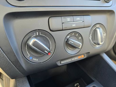 Used 2013 Volkswagen Jetta SE image 58