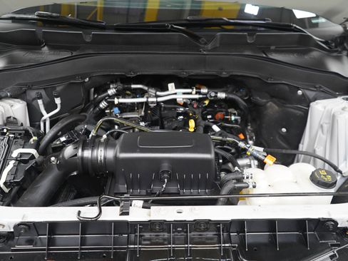 Used 2024 Ford Explorer XLT w/ Equipment Group 202A AWD/4WD image 30