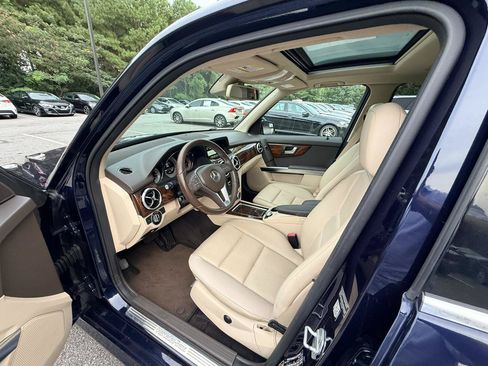 Used 2015 Mercedes-Benz GLK 350 2WD image 2