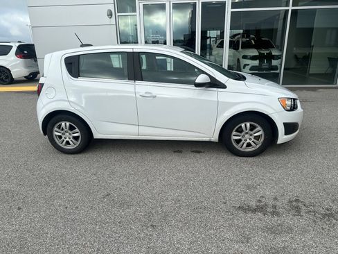Used 2015 Chevrolet Sonic LT FWD image 5