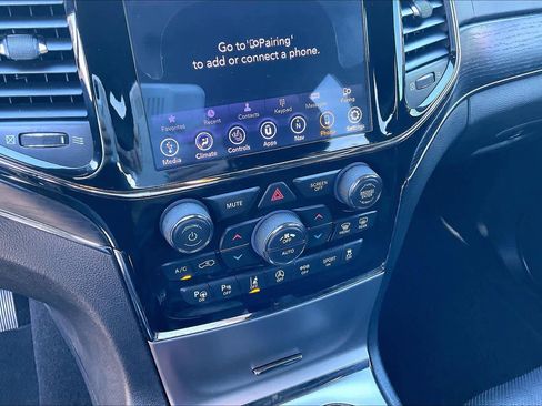 Used 2020 Jeep Grand Cherokee High Altitude image 31