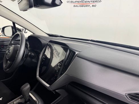 Used 2025 Subaru Crosstrek 2.5i Premium AWD/4WD image 29