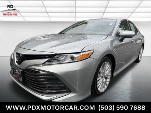 Used 2019 Toyota Camry XLE w/ Carpet Mat Package FWD image 1