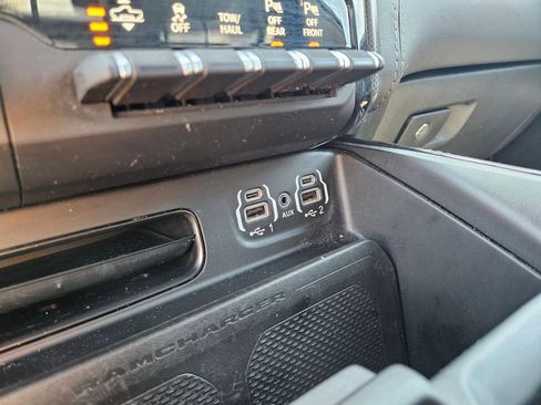 Used 2023 RAM 1500 Limited AWD/4WD image 19
