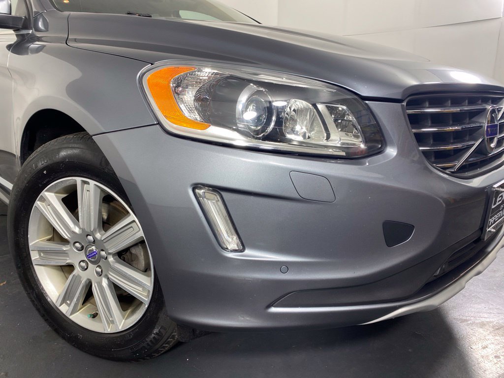 Used 2017 Volvo XC60 T5 Inscription w/ Preferred Option Package AWD/4WD image 4