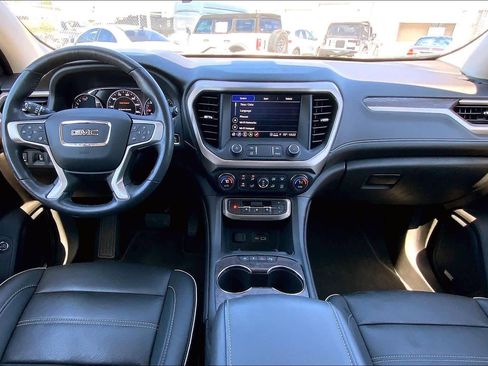 Used 2022 GMC Acadia Denali w/ Denali Ultimate Package AWD/4WD image 15
