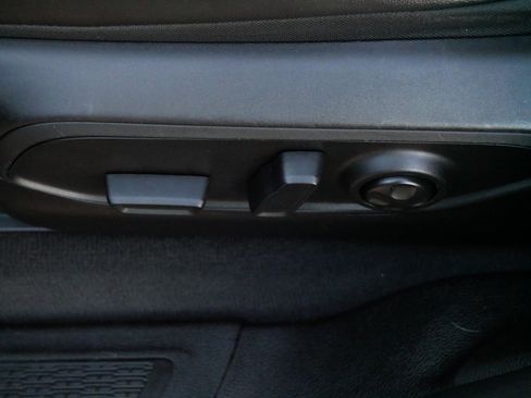 Used 2023 Jeep Grand Cherokee Limited w/ Luxury Tech Group II image 20