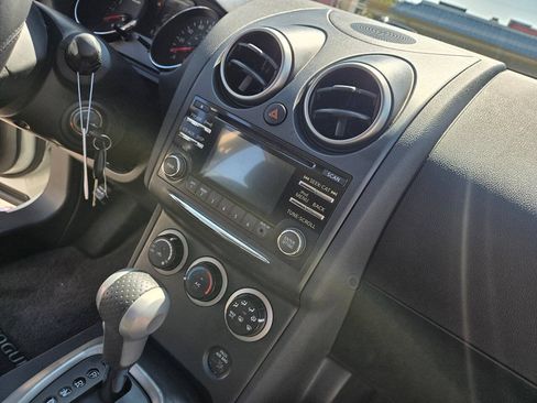Used 2013 Nissan Rogue S w/ Special Edition Pkg FWD image 39