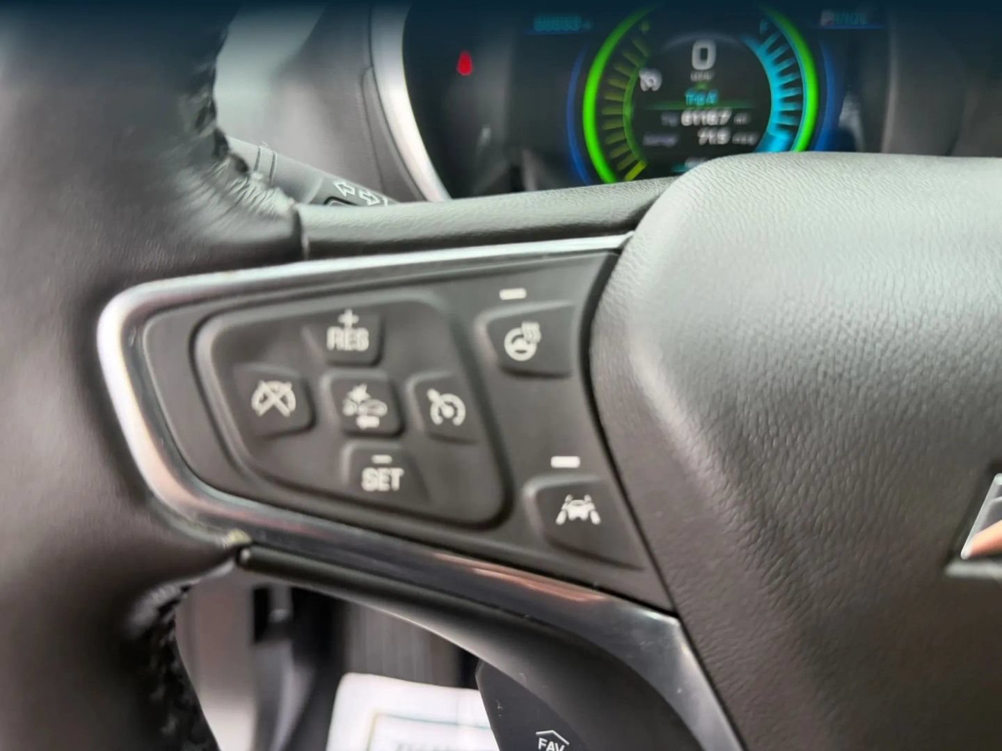 Used 2018 Chevrolet Volt Premier w/ Driver Confidence Package FWD image 18