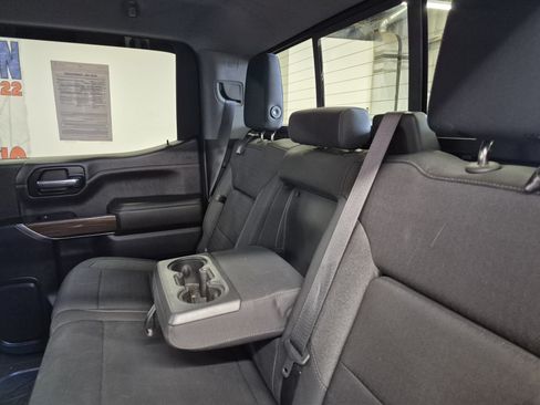Used 2019 Chevrolet Silverado 1500 LT Trail Boss AWD/4WD image 19