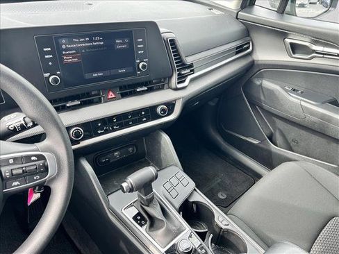 Used 2024 Kia Sportage LX image 15